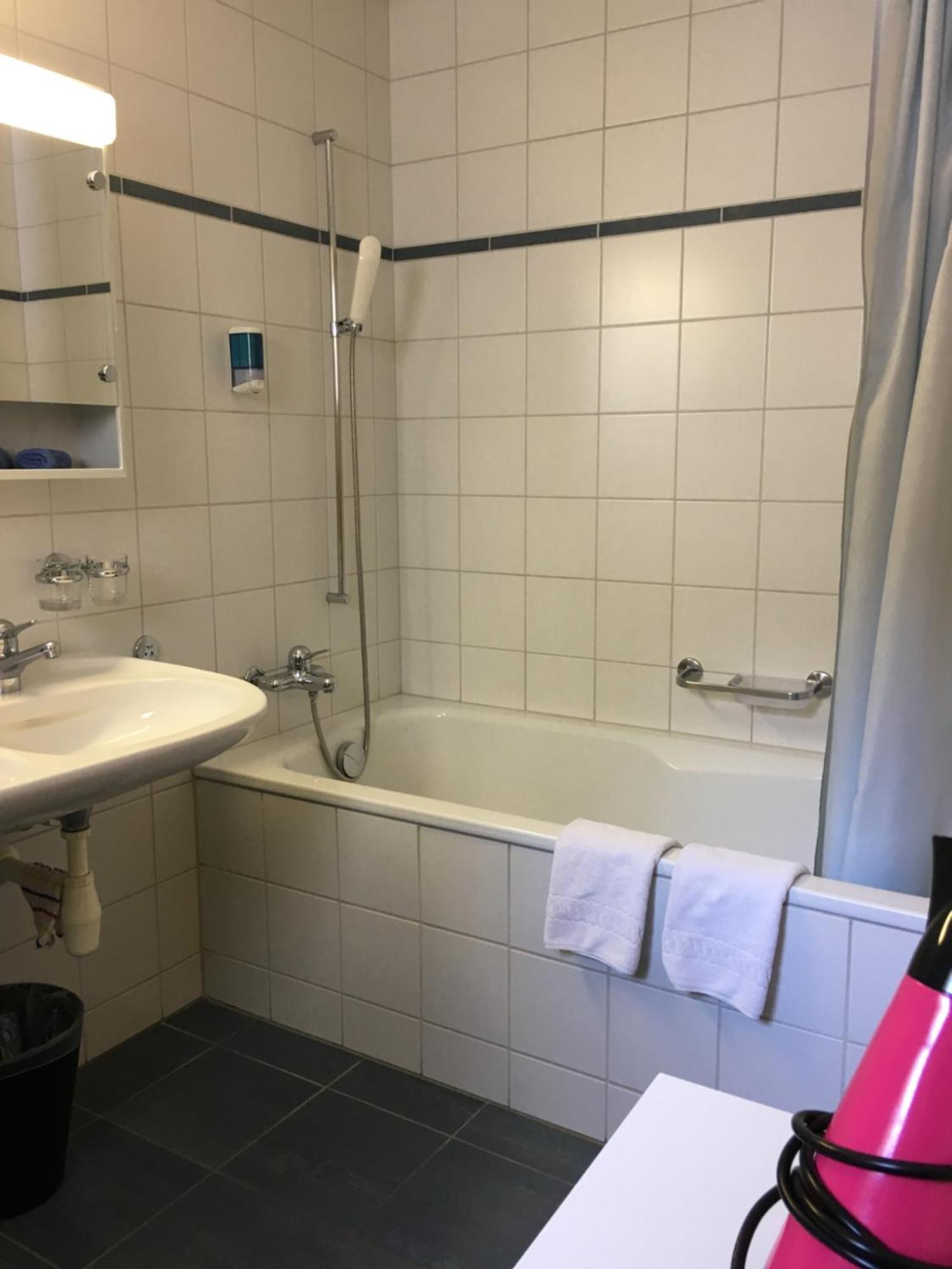 Hotel Seebueel دافوس المظهر الخارجي الصورة